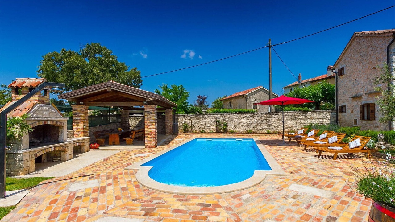 Photo of Outdoor in Krmed