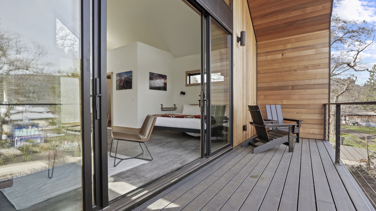 Photo of Patio Balcony in Mosier