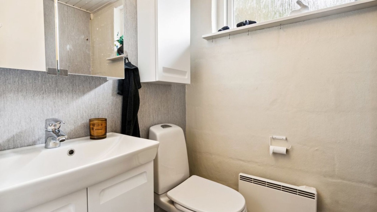 Photo of Bathroom in Fur