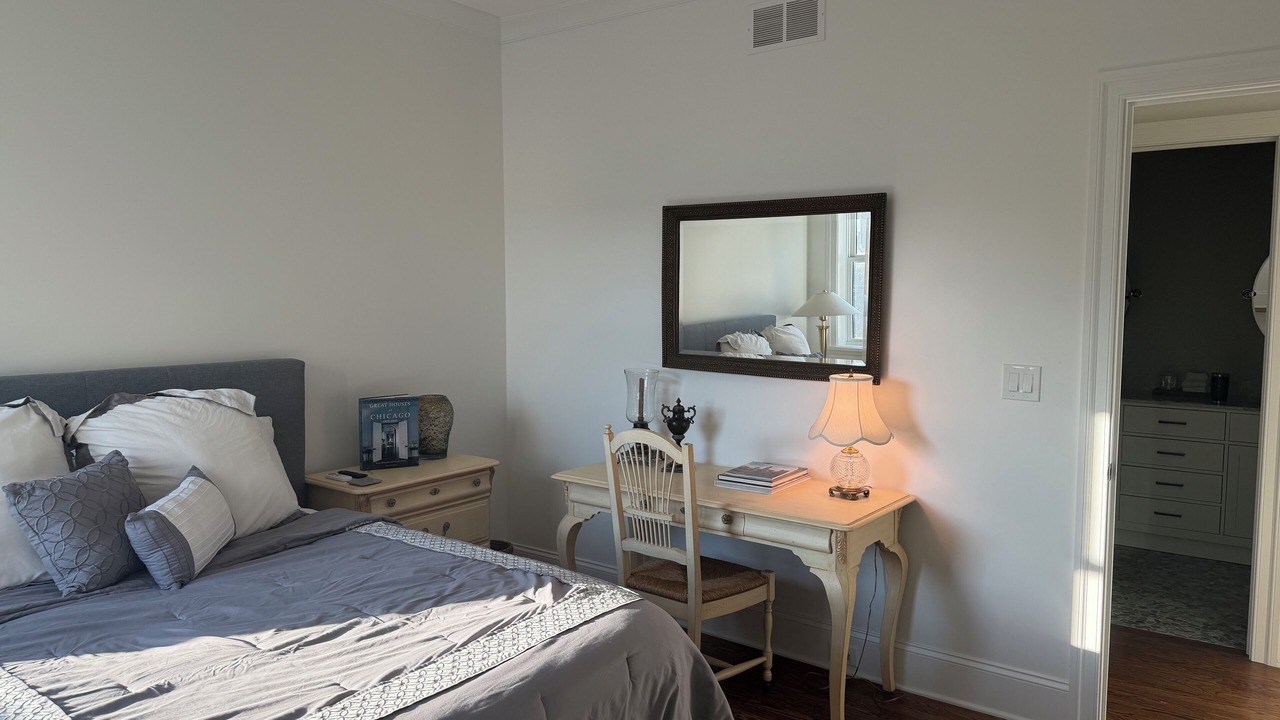 Photo of Bedroom in North Center
