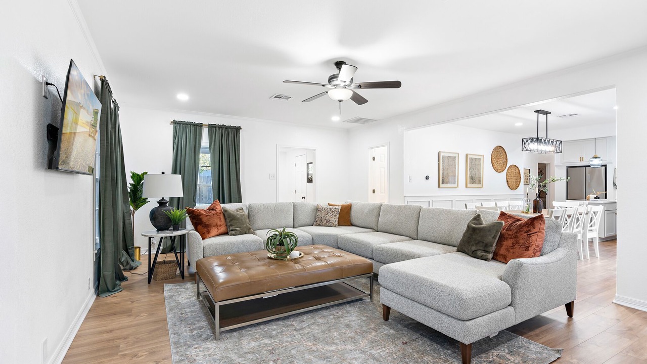 Photo of Livingroom in Landon Branch