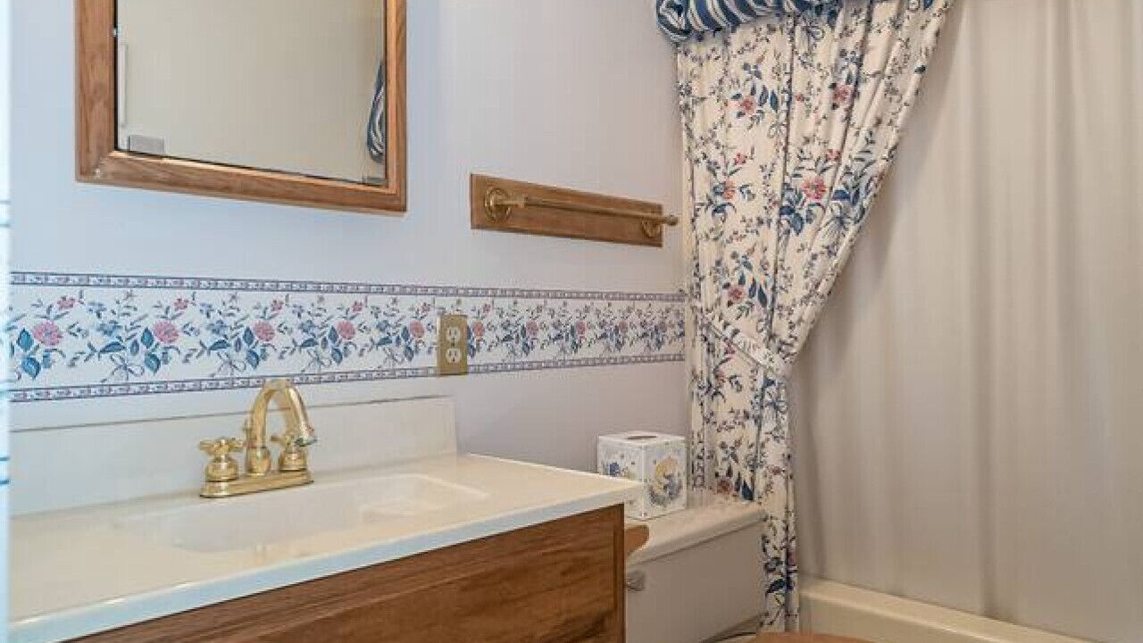 Photo of Bathroom in Bonne Terre