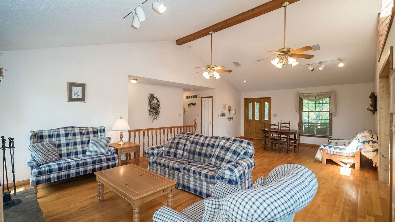 Photo of Livingroom in Bonne Terre
