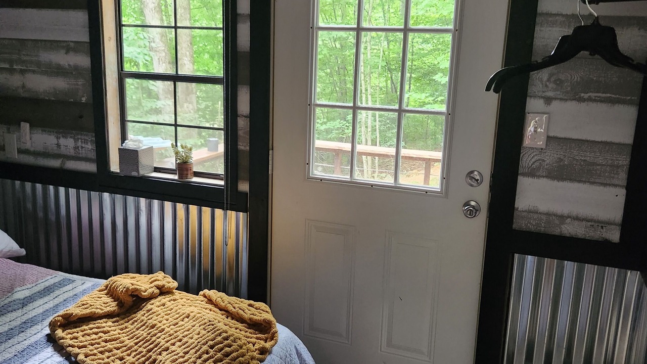 Photo of Bedroom in Andersonville