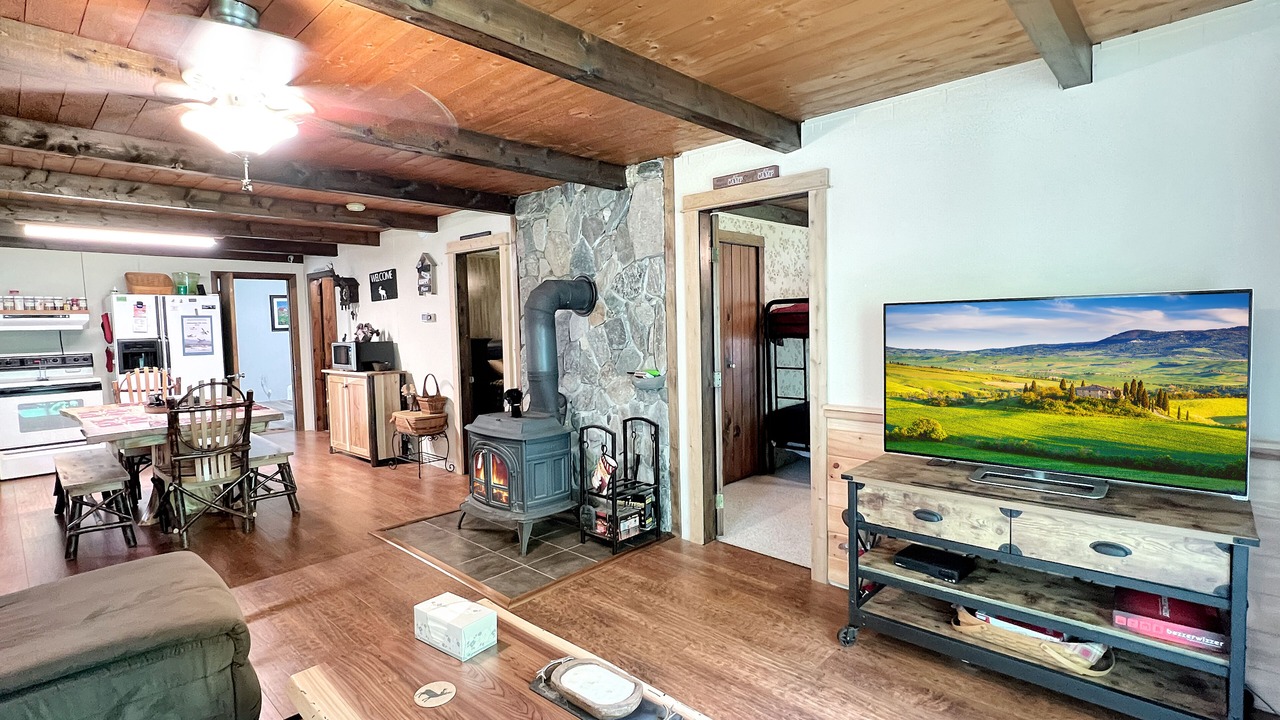 Photo of Livingroom in Monson