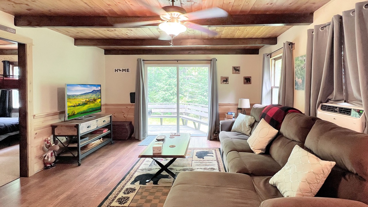 Photo of Livingroom in Monson