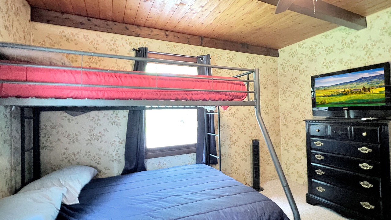 Photo of Bedroom in Monson