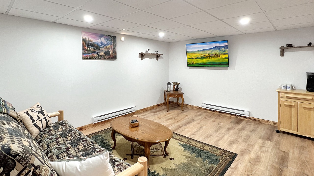 Photo of Livingroom in Monson