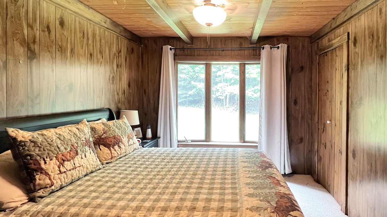 Photo of Bedroom in Monson