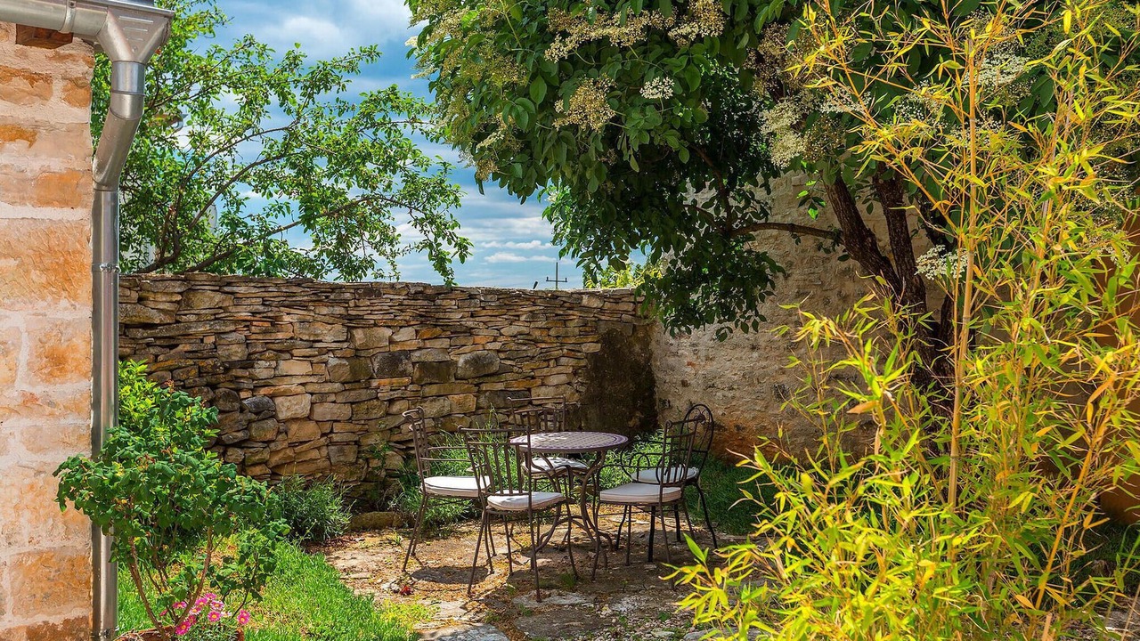 Photo of Others in Mofardini