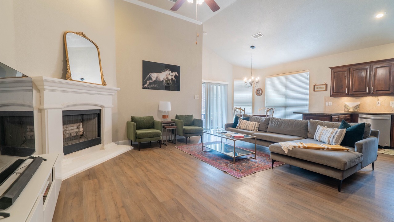 Photo of Livingroom in Keller