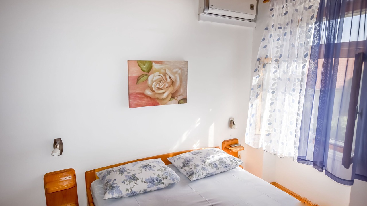 Photo of Bedroom in Mali Iz