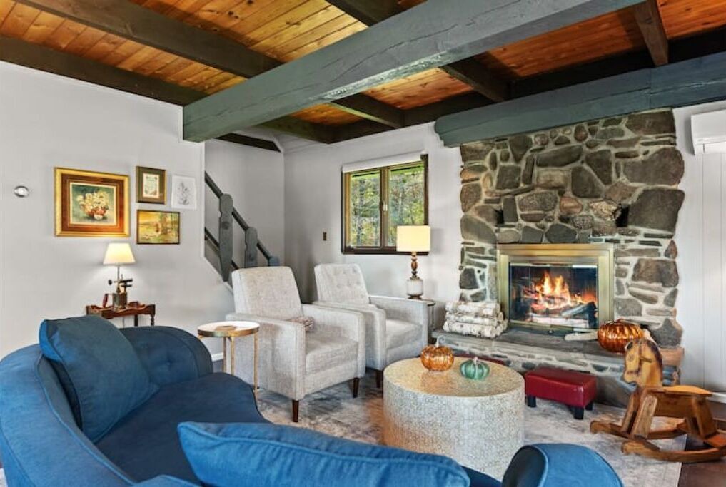 Photo of Livingroom in Gilboa