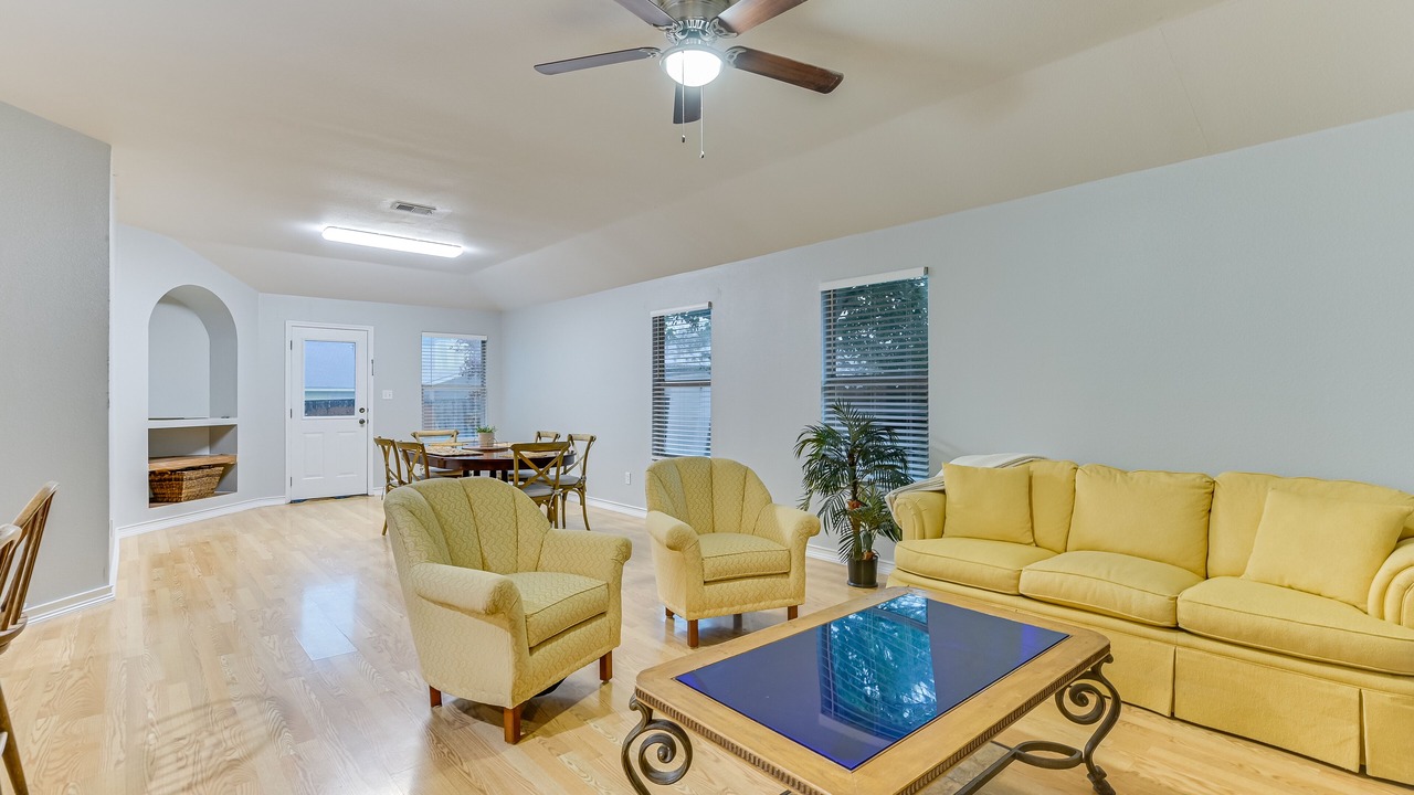 Photo of Livingroom in Stony Ridge North