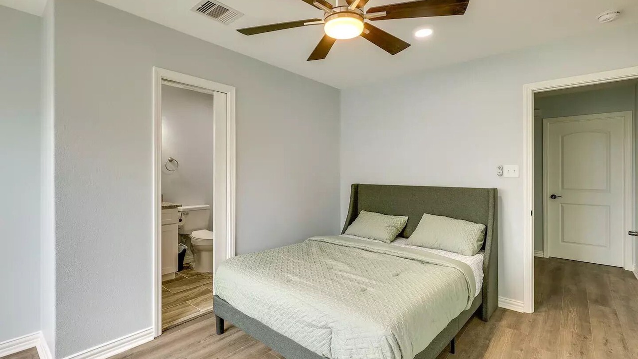 Photo of Bedroom in Onalaska