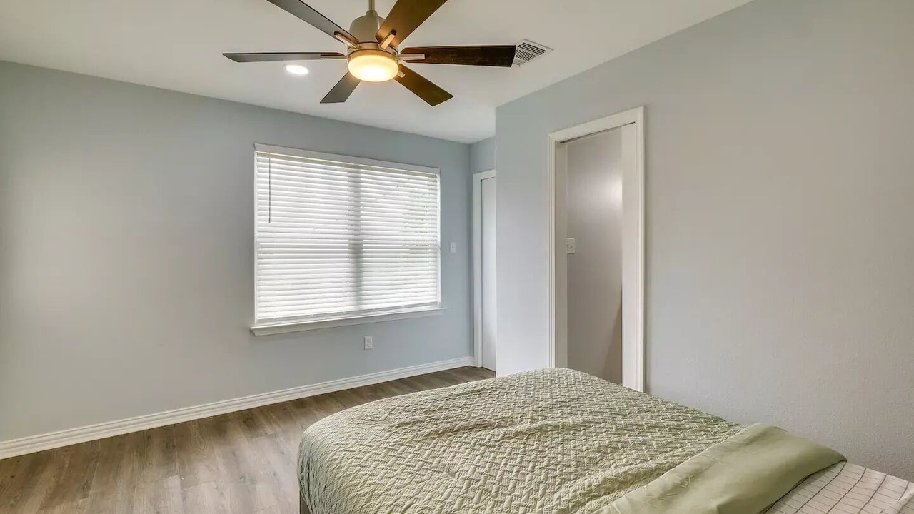 Photo of Bedroom in Onalaska