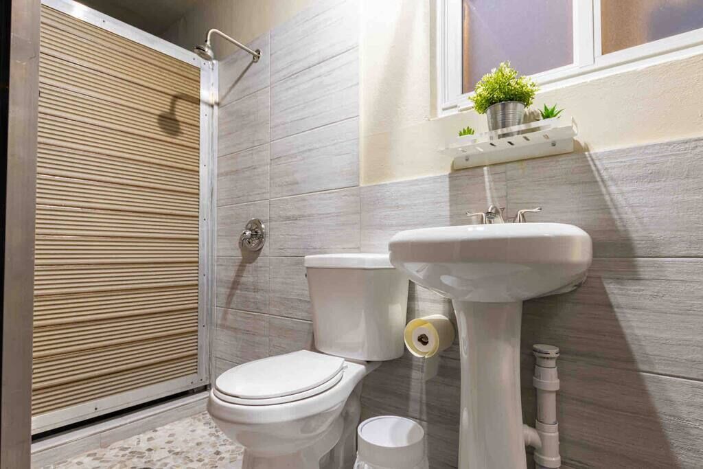 Photo of Bathroom in El Portal