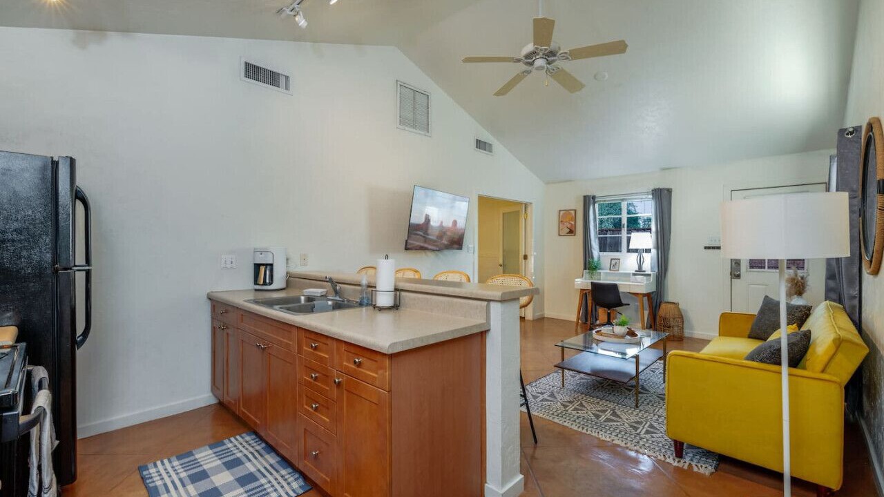 Photo of Bedroom in Blenman-Elm