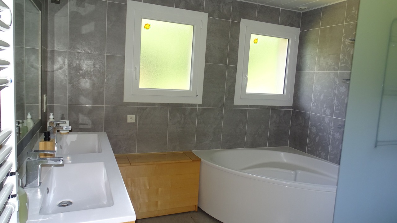 Photo of Bathroom in Bren