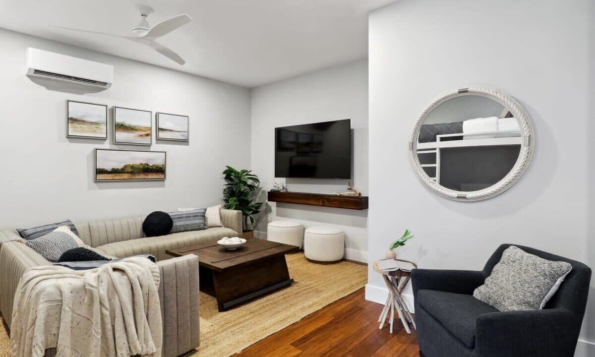 Photo of Livingroom in Thunderbolt