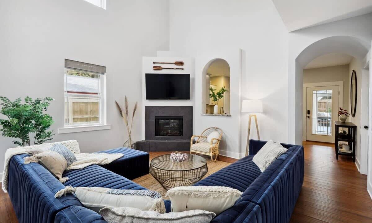Photo of Livingroom in Thunderbolt