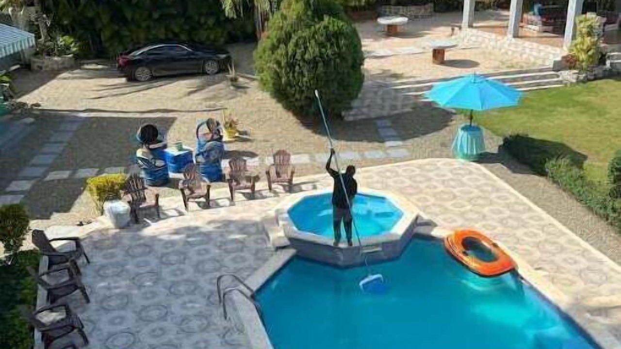 Photo of Outdoor in Pedro Brand