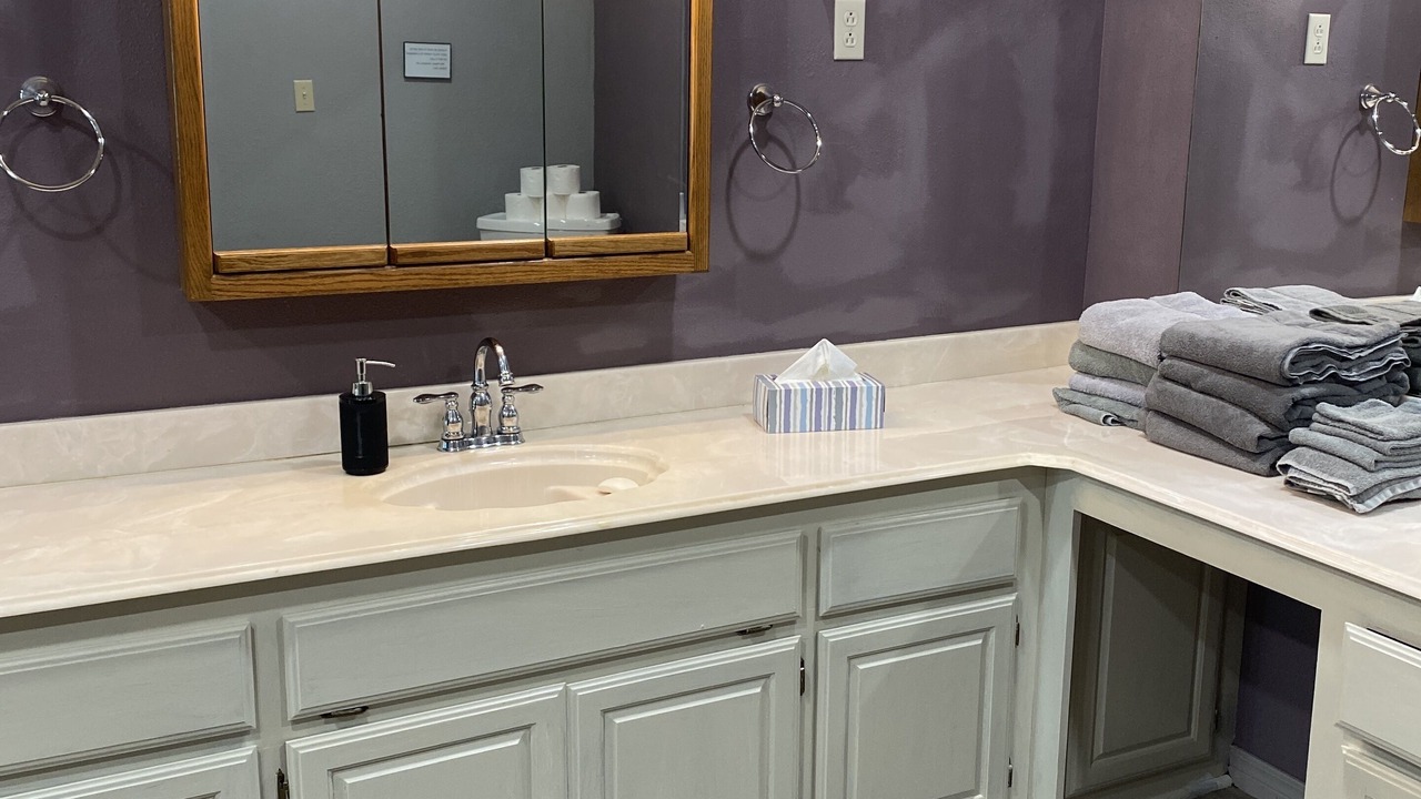 Photo of Bathroom in Daisy