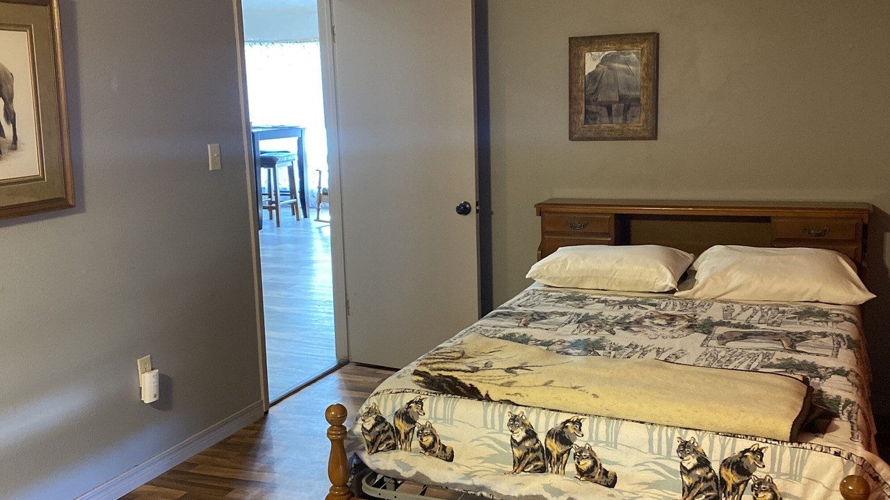 Photo of Bedroom in Daisy