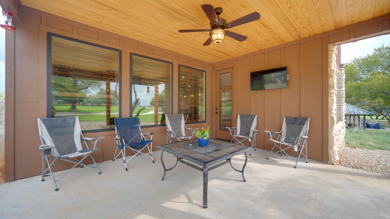 Photo of Outdoor in Horseshoe Bay West