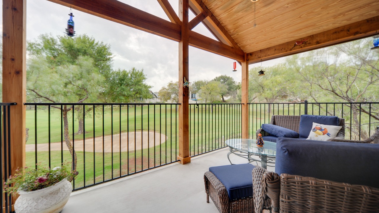 Photo of Patio Balcony in Horseshoe Bay West