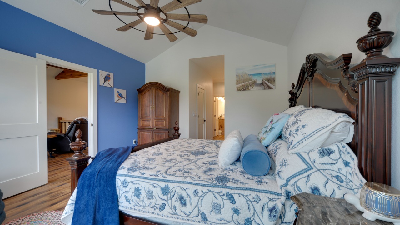 Photo of Bedroom in Horseshoe Bay West