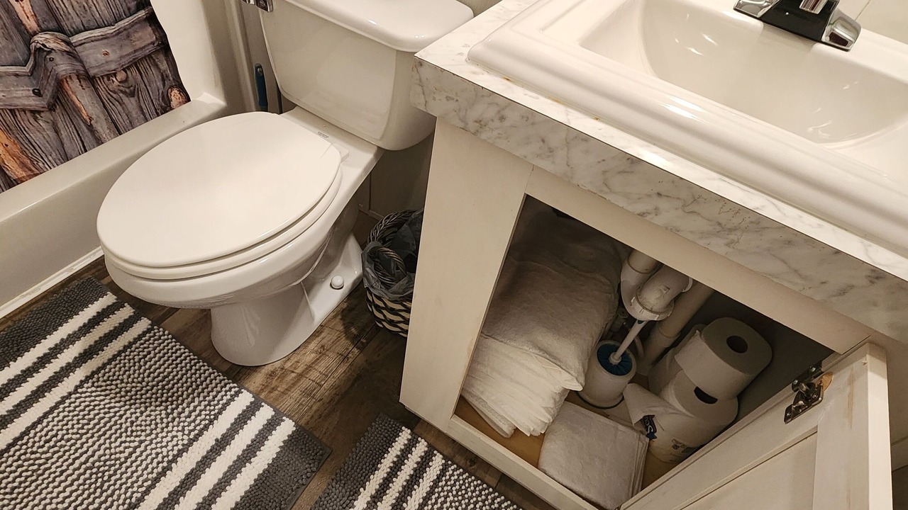 Photo of Bathroom in Suncoast Estates