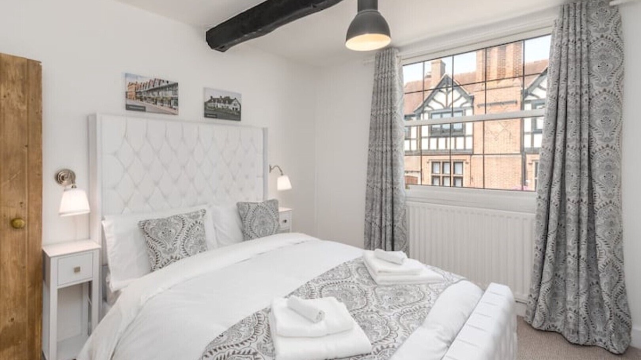 Photo of Bedroom in Alcester