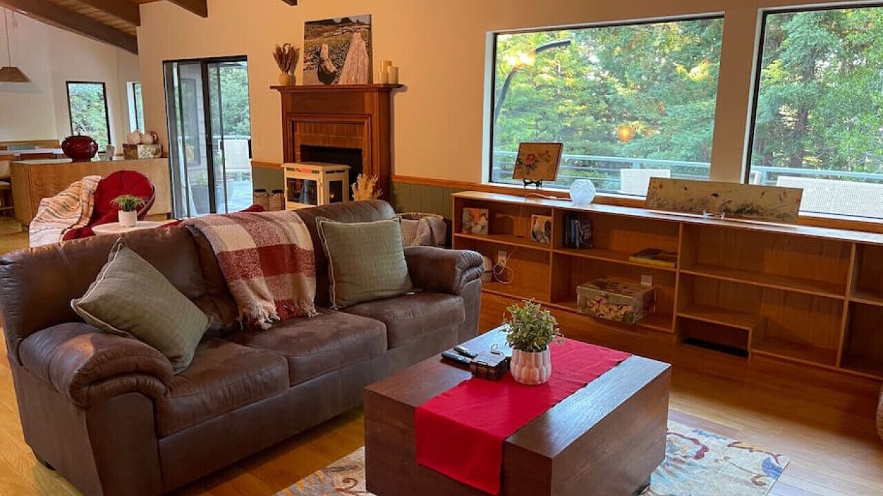 Photo of Livingroom in Gualala