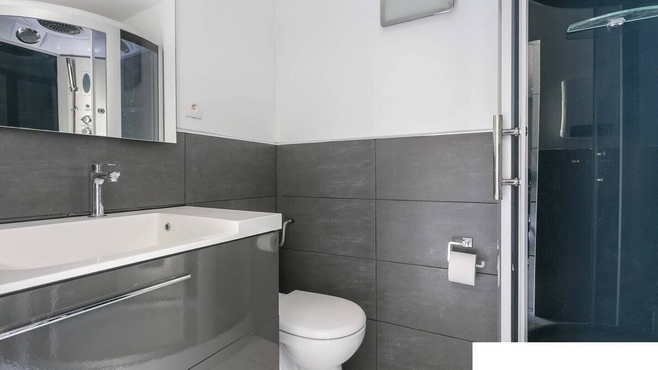 Photo of Bathroom in Saint-Jean-de-Vedas