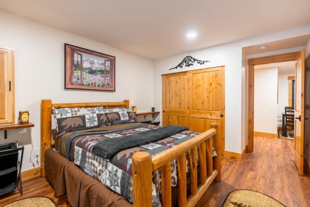 Photo of Bedroom in Paradise Estates