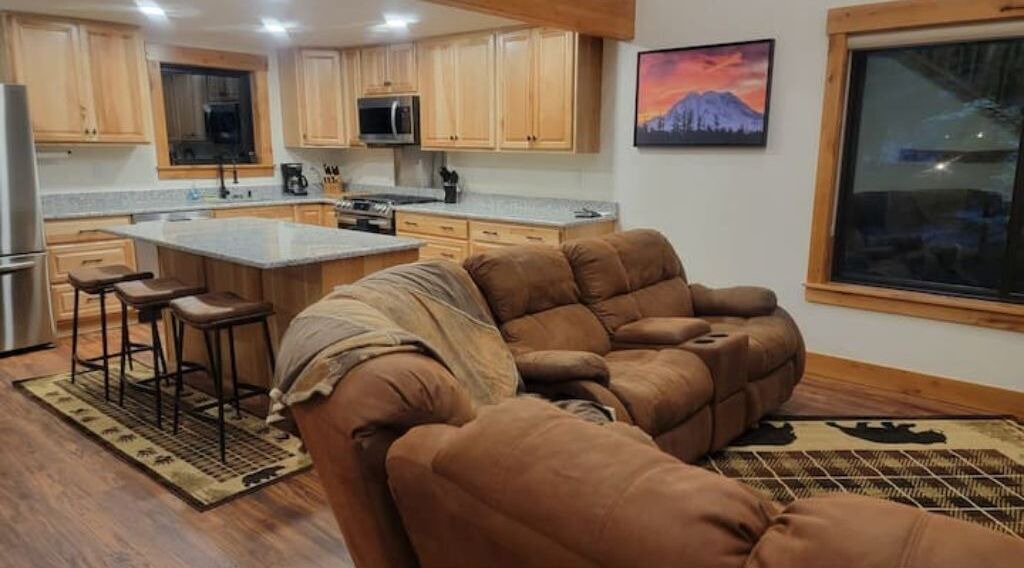 Photo of Livingroom in Paradise Estates