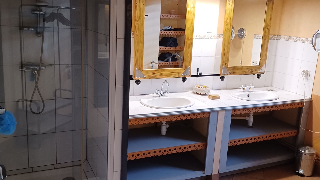 Photo of Bathroom in Fresnes-Tilloloy