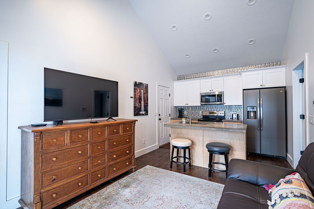 Photo of Livingroom in Bountiful
