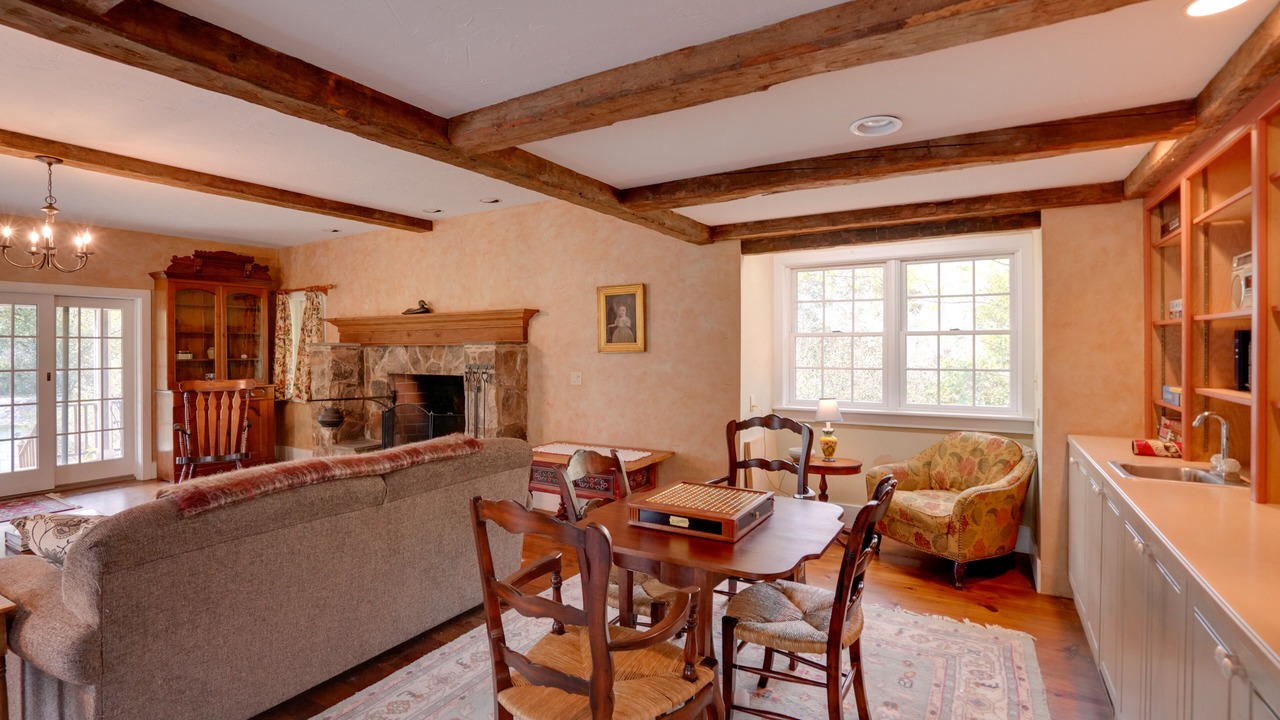 Photo of Livingroom in Canaan