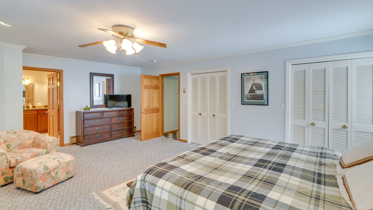Photo of Bedroom in Blakeslee