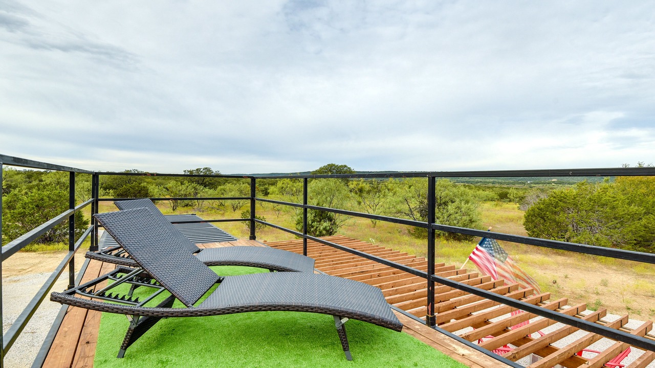 Photo of Patio Balcony in Thurber