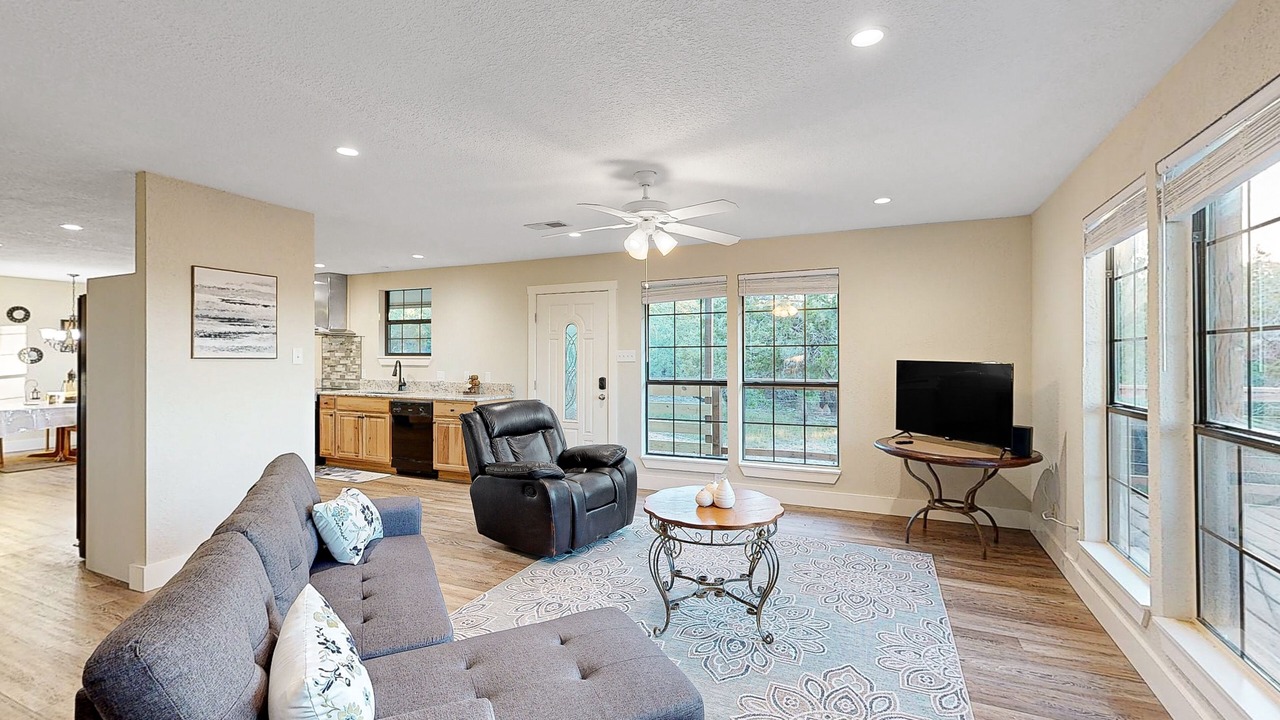 Photo of Livingroom in Pipe Creek