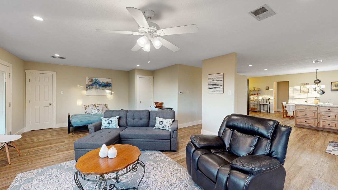 Photo of Livingroom in Pipe Creek