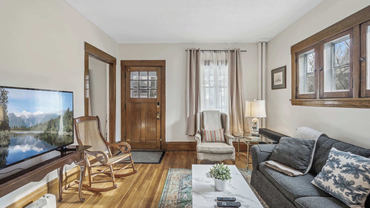 Photo of Livingroom in Merriam Park