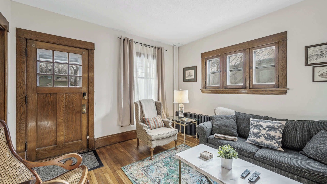 Photo of Livingroom in Merriam Park