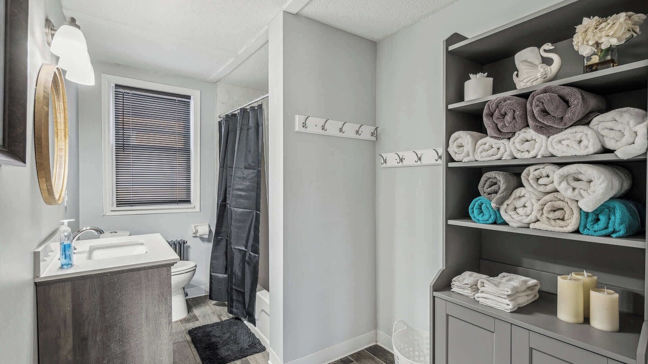 Photo of Bathroom in Merriam Park