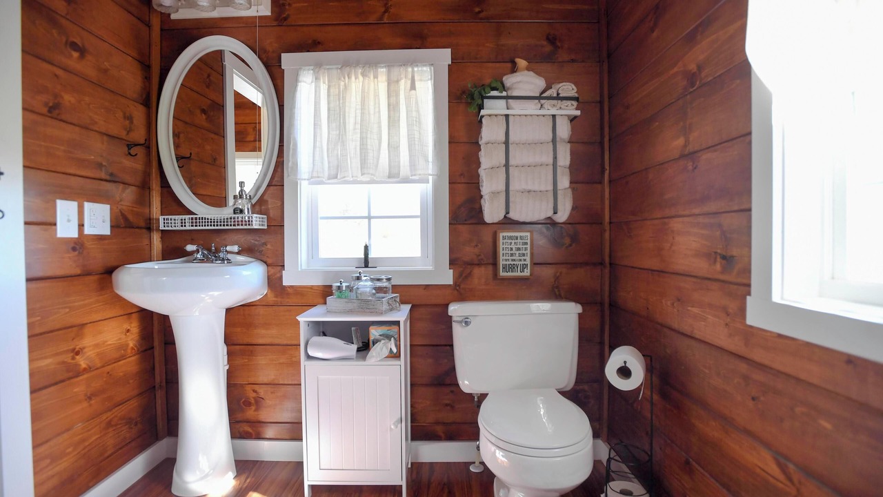 Photo of Bathroom in Steelville