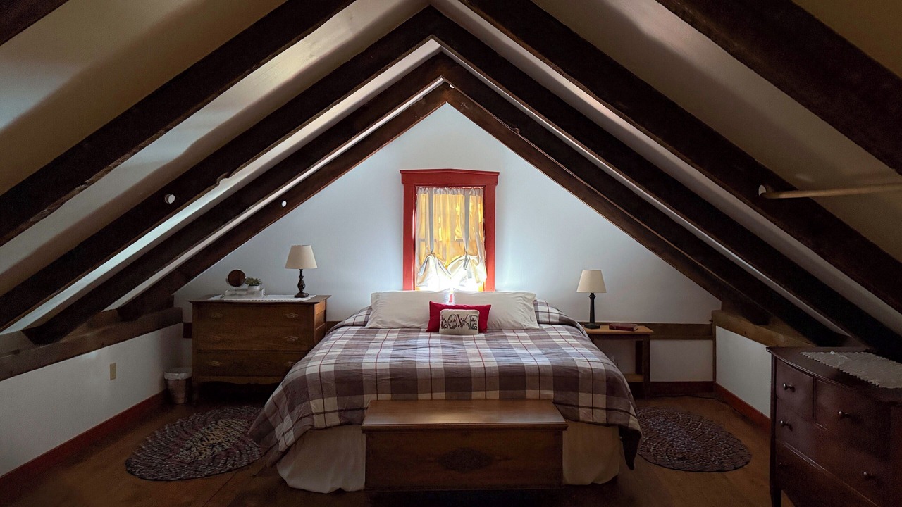 Photo of Bedroom in Steelville