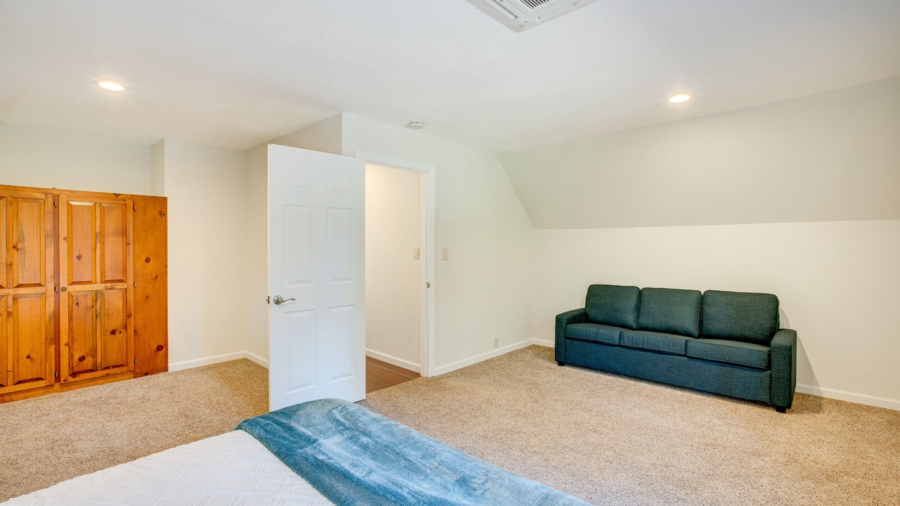 Photo of Bedroom in Pollock Pines